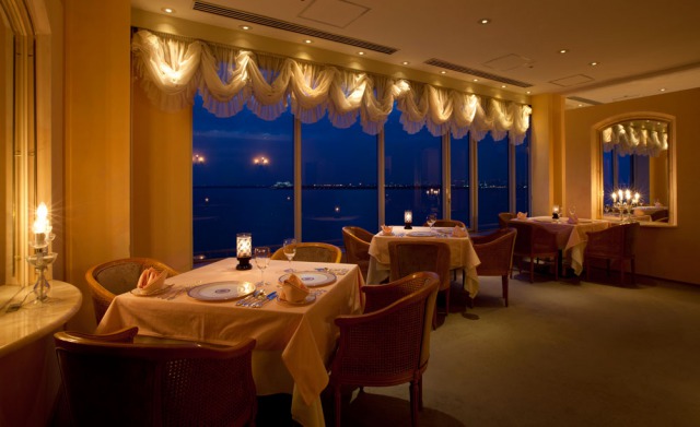 フレンチレストラン　ラ・メール